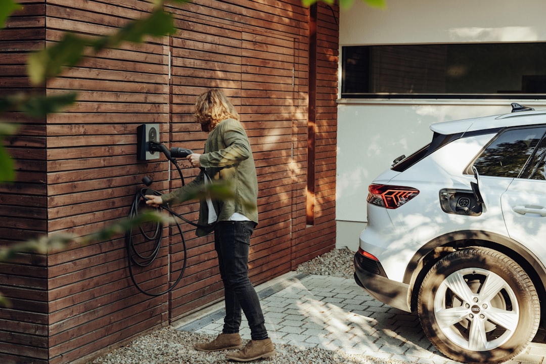 Autostromtarife 2026: So laden Sie Ihr E-Auto günstig zu Hause
